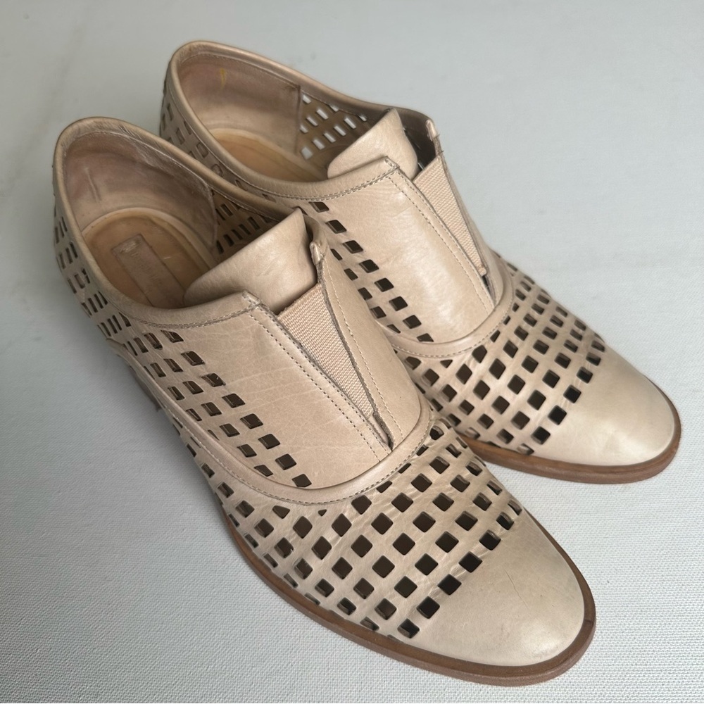 Reed Krakoff Laser Cut Leather Oxford Heel Tan size 38 / 7.5
